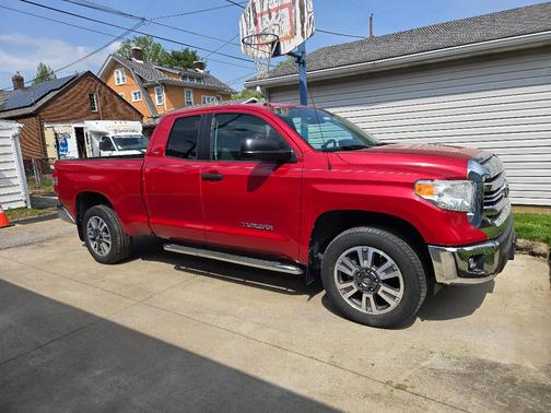 2017 Toyota Tundra SR5