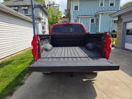 2017 Toyota Tundra SR5