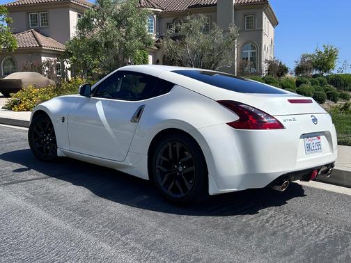 White 2020 Nissan 370Z Base