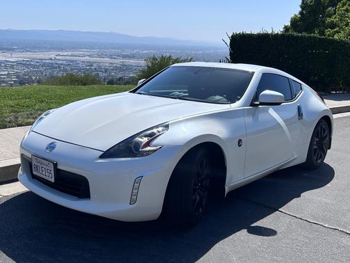 White 2020 Nissan 370Z Base