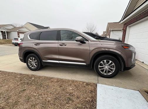 2019 Hyundai SANTA FE SE 2.4
