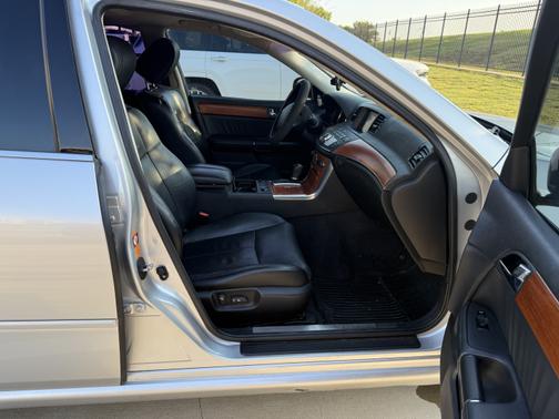 2006 INFINITI M35 x
