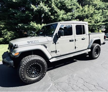 2023 Jeep Gladiator Willys Sport