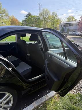 Black 2017 Volkswagen Jetta 1.4T S