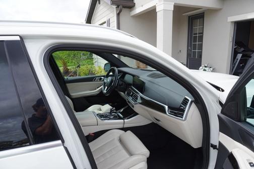 White 2020 BMW X5 sDrive40i