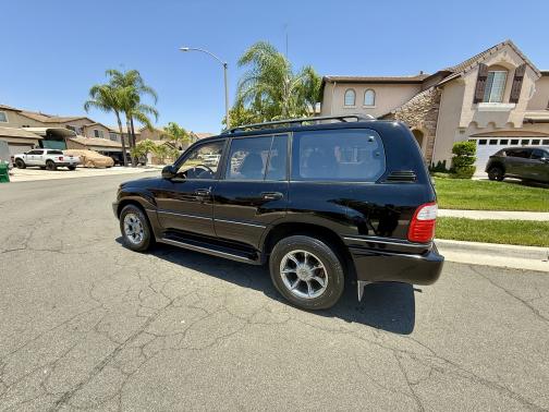 1998 Lexus LX 470 Base