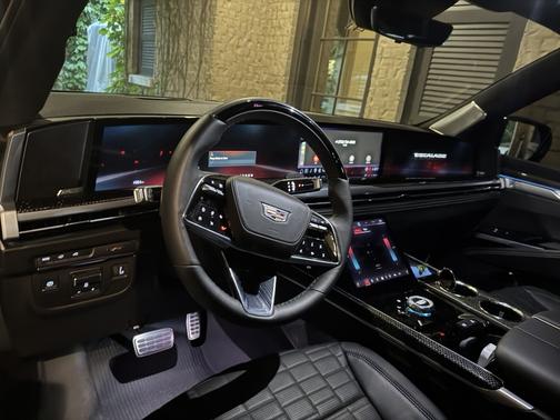 2025 Cadillac Escalade V-Series