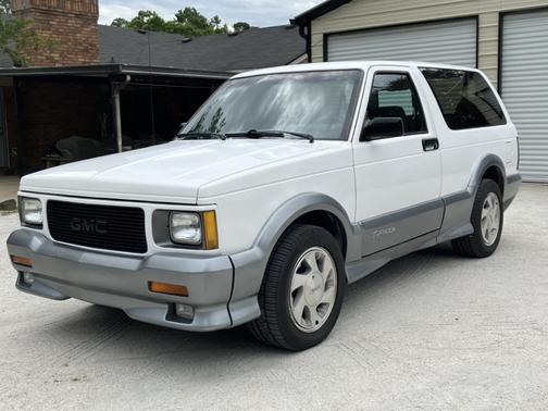 White 1992 GMC Jimmy Typhoon