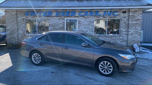 2016 Toyota Camry LE