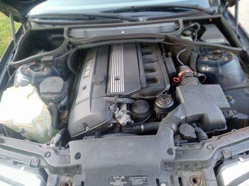 1999 BMW 323 i