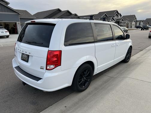 White 2019 Dodge Grand Caravan GT