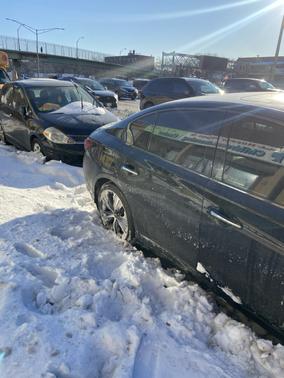 2011 Nissan Versa 1.8 SL