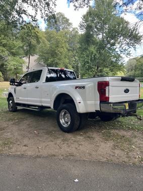2017 Ford F-350 Lariat