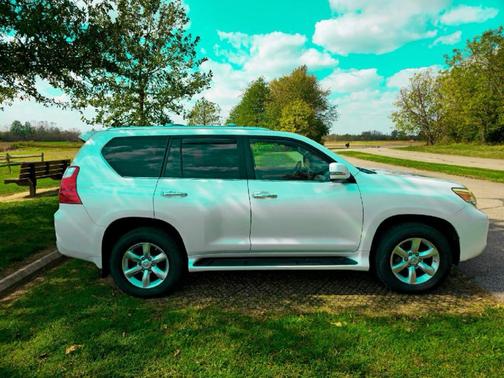 White 2011 Lexus GX 460 Base