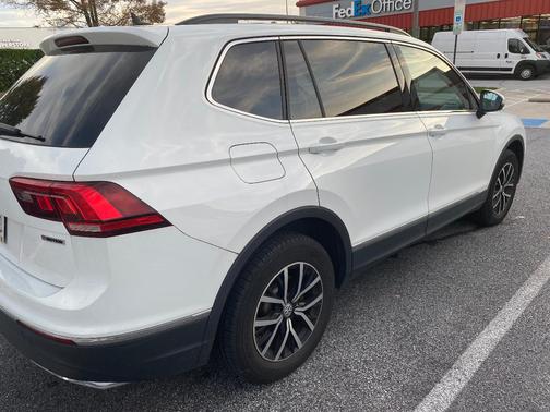 White 2021 Volkswagen Tiguan 2.0T SE