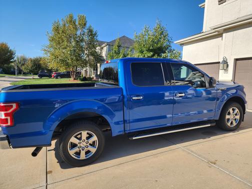 Blue 2018 Ford F-150 XLT