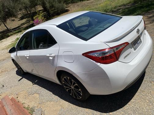 White 2014 Toyota Corolla S Premium
