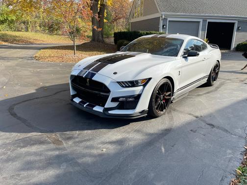 2021 Ford Shelby GT500 Base