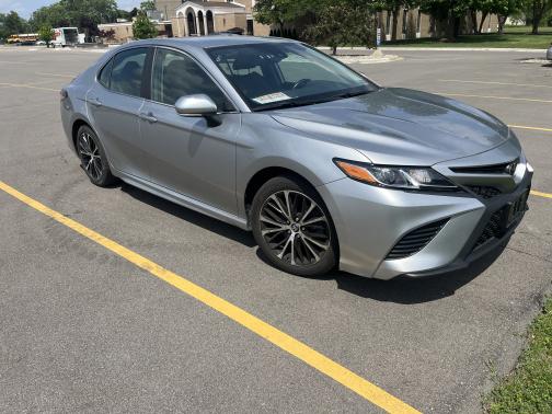 2019 Toyota Camry SE