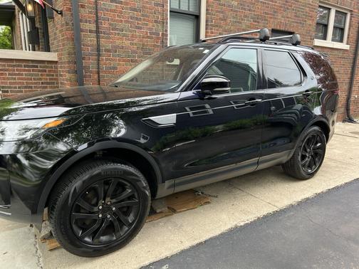 Black 2017 Land Rover Discovery HSE