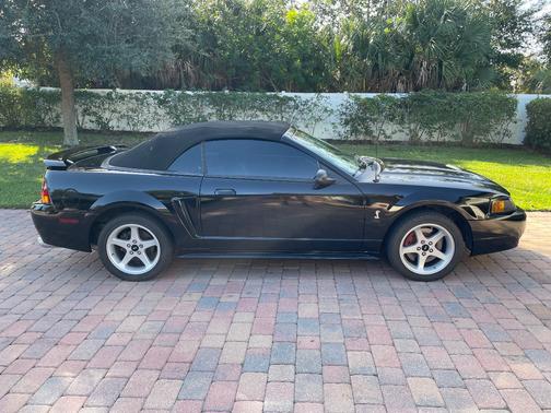 2001 Ford Mustang SVT Cobra