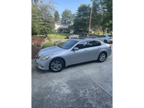 2011 INFINITI G37x Base