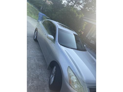 2011 INFINITI G37x Base