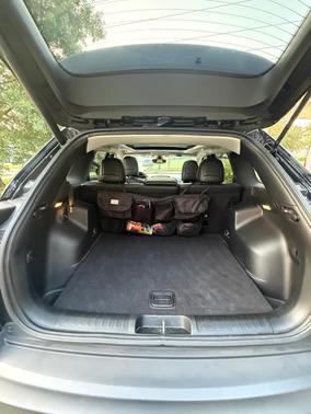 Black 2019 Jeep Cherokee Latitude Plus