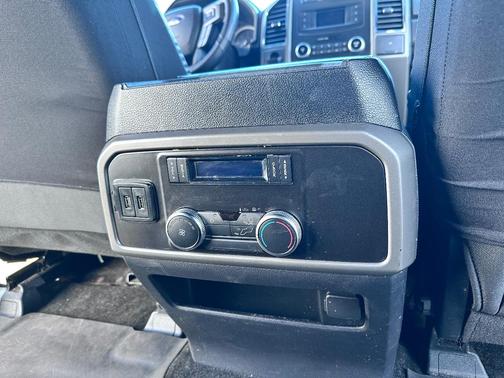 Black 2018 Ford Expedition XLT