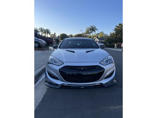 Photo 3 of 15 of 2013 Hyundai Genesis Coupe 3.8 Track