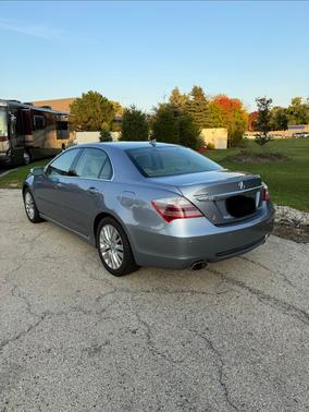 2011 Acura RL Advance