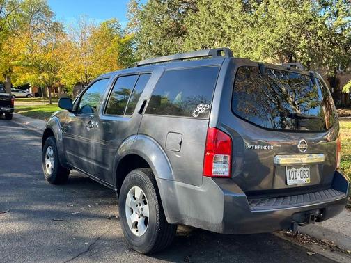 Gray 2011 Nissan Pathfinder S
