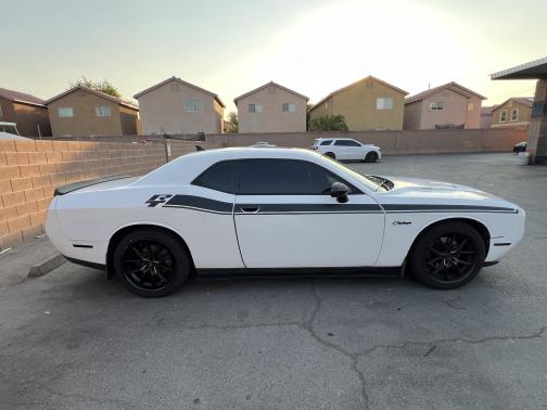 2015 Dodge Challenger R/T Plus