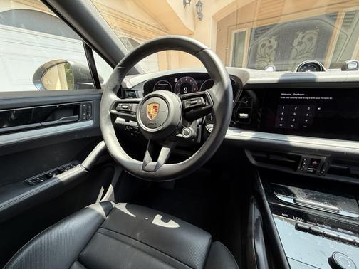 2024 Porsche Cayenne Coupe AWD