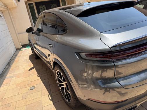 2024 Porsche Cayenne Coupe AWD