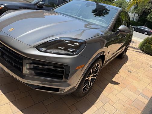 2024 Porsche Cayenne Coupe AWD