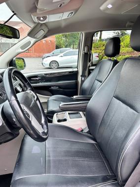 2014 Chrysler Town & Country Touring