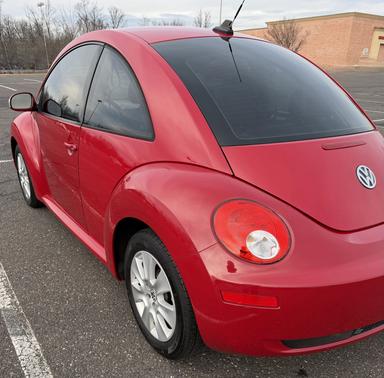 2009 Volkswagen New Beetle S