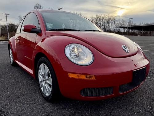 2009 Volkswagen New Beetle S