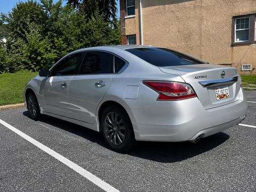 Gray 2015 Nissan Altima 2.5 S