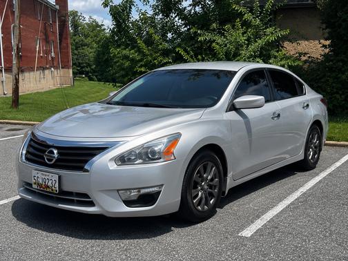 Gray 2015 Nissan Altima 2.5 S