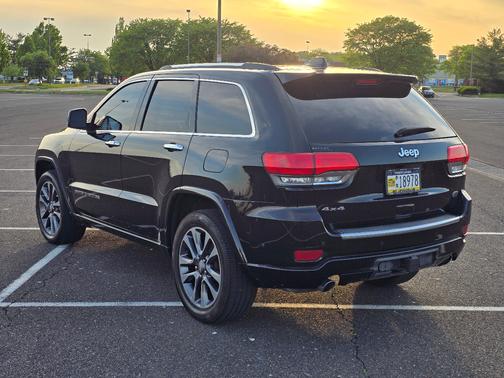 Black 2017 Jeep Grand Cherokee Overland