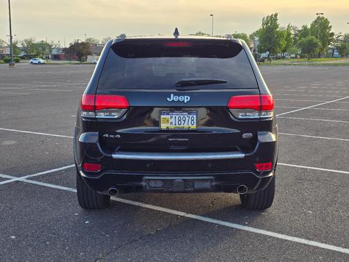 Black 2017 Jeep Grand Cherokee Overland