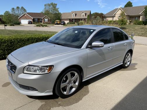 2011 Volvo S40 T5 R-Design
