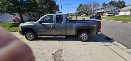 Gray 2011 Chevrolet Silverado 1500 LT