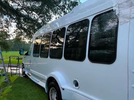 2010 Ford E350 Super Duty Base