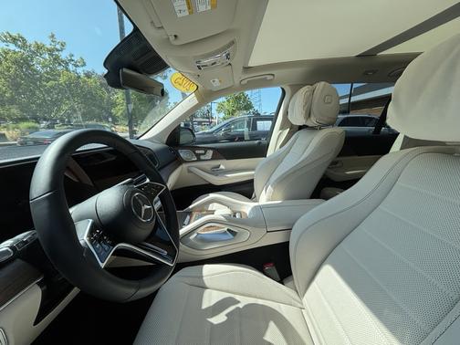 2025 Mercedes-Benz GLS 450 4MATIC