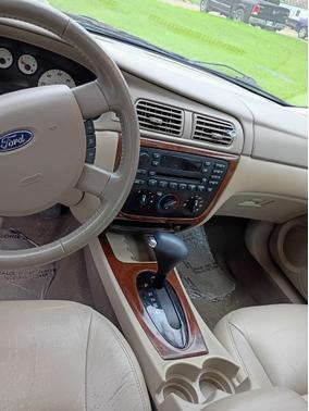 2006 Ford Taurus SEL