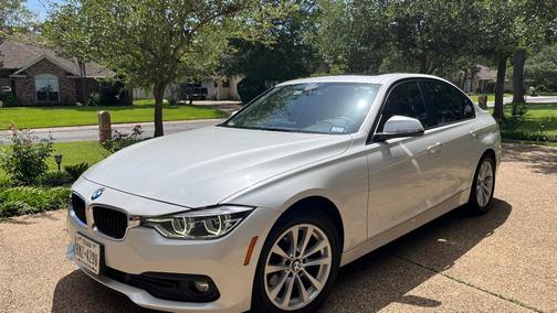White 2018 BMW 320 i