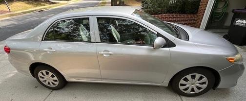 Silver 2009 Toyota Corolla LE